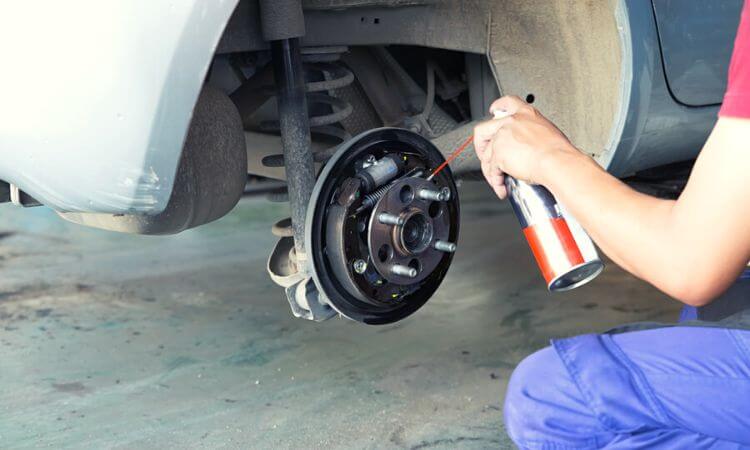 can you use brake cleaner as starting fluid