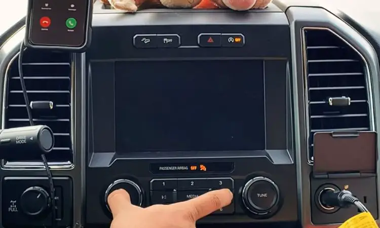 ford touch screen not responding to touch