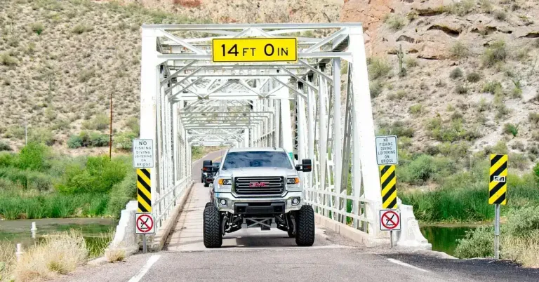 lifted truck suspension for Bilstein 5100 vs Fox 2.0 shocks comparison