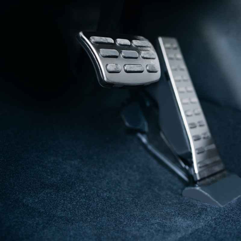How to Brake Smoothly in an Automatic Car