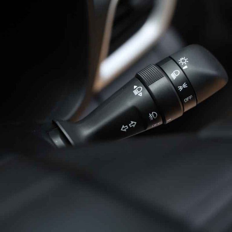 Can Car Lights Turn On By Themselves