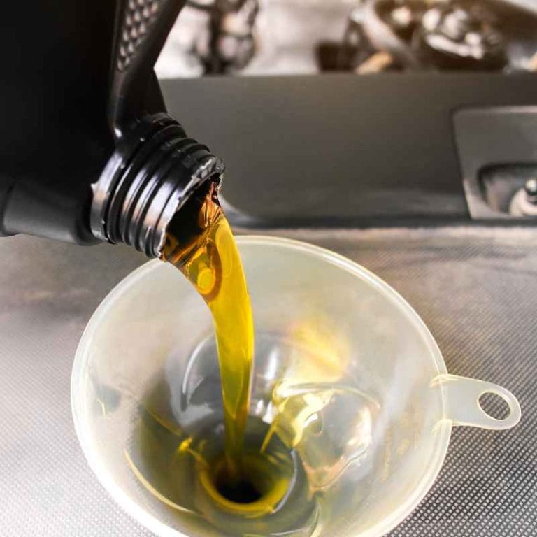 Can You Use Car Engine Oil In A Bike