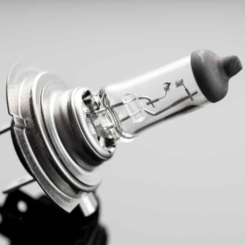 Understanding Car Headlight Bulbs