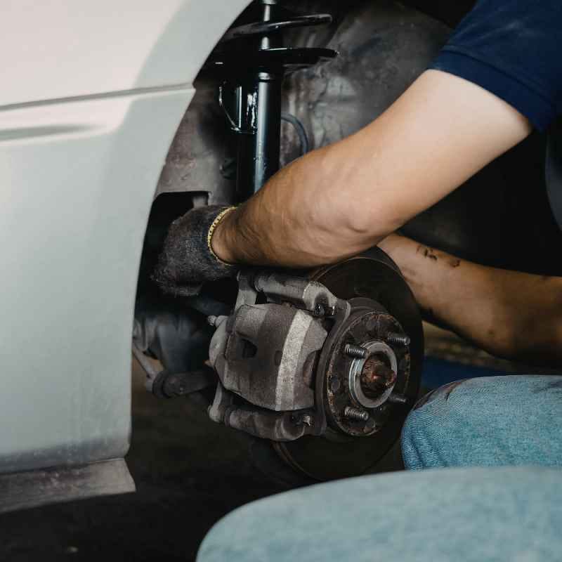 Understanding the Symbolism of Car Brakes in Dreams