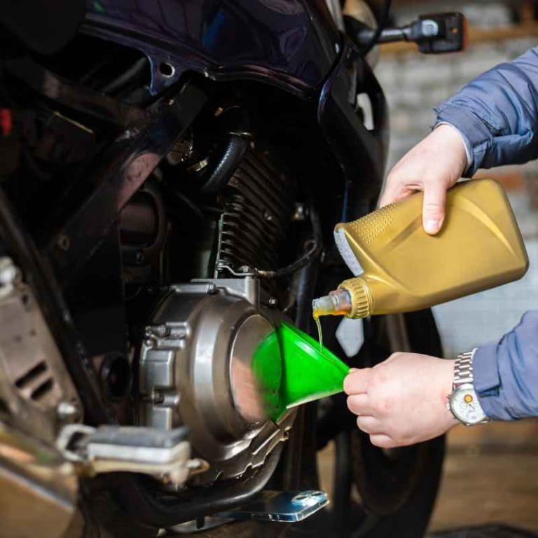 Can You Use Car Engine Oil In A Bike