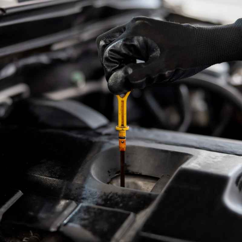 Why Does My Car Engine Oil Keep Reducing