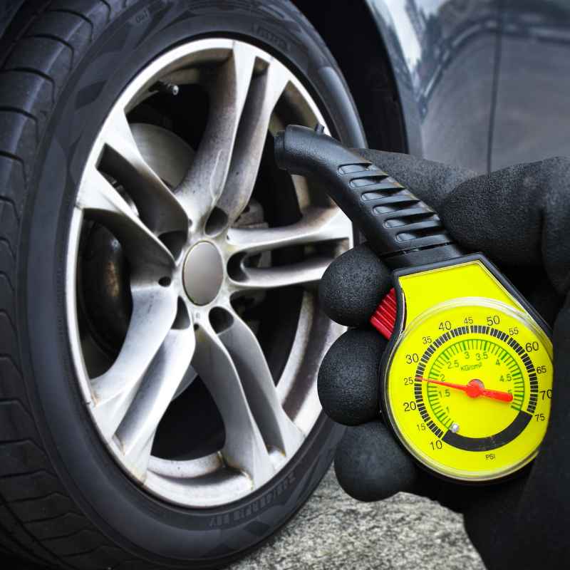 How To Use A Car Tire Pressure Gauge The Right Way