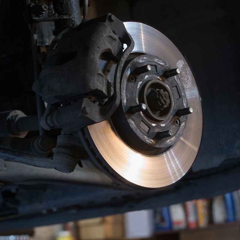 How to Identify the Warning Signs of Overheating Brakes