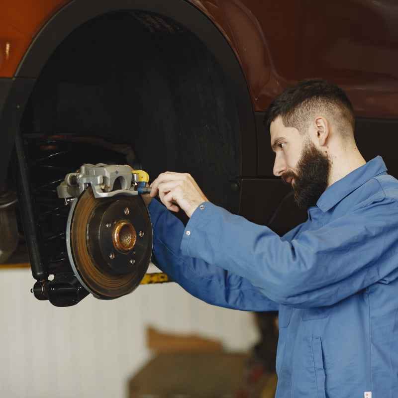 How to Start a Car With Brake Cleaner