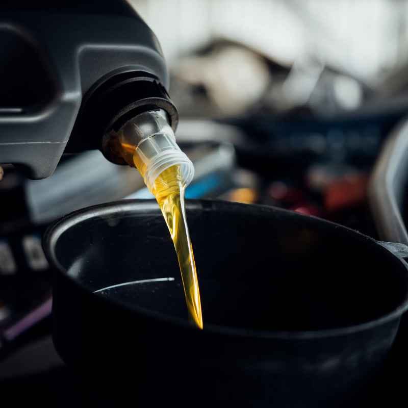 Where Do You Put Car Engine Oil?