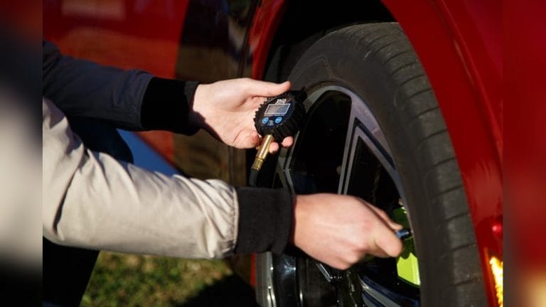Best Car Tire Pressure Gauge in 2025 (Top Picks Reviewed)