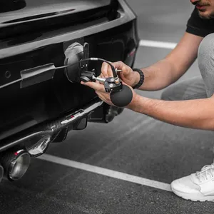 Car circuit tester with built-in voltmeter display
