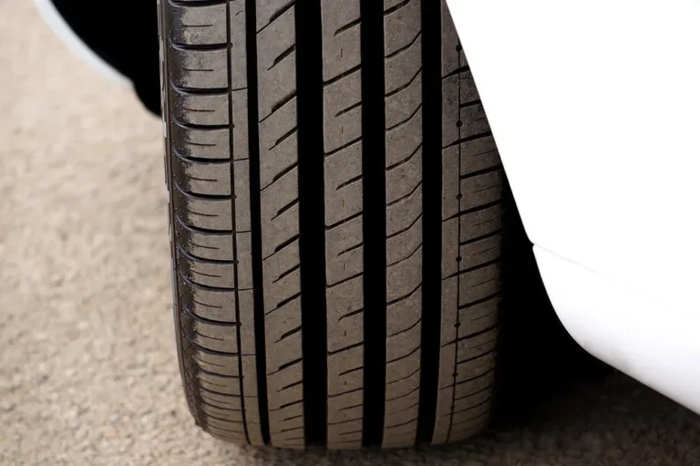 Can Car Tyres Be Repaired? What You Need to Know First