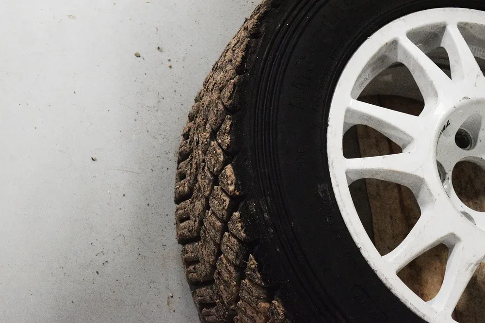 How to Use Car Tyre Repair Kit: A Quick Guide