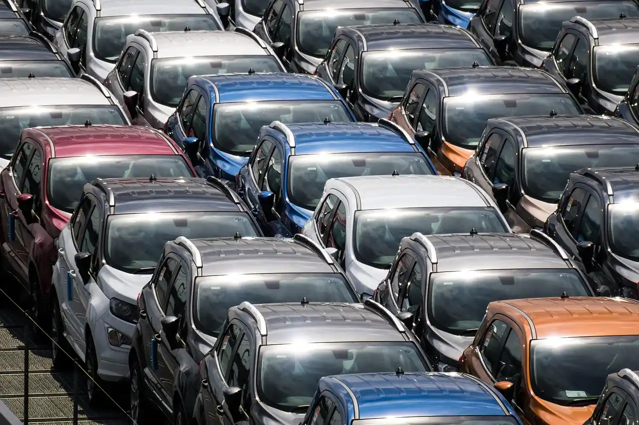Choose New car if… / choose used car: Which is better for your budget? if…