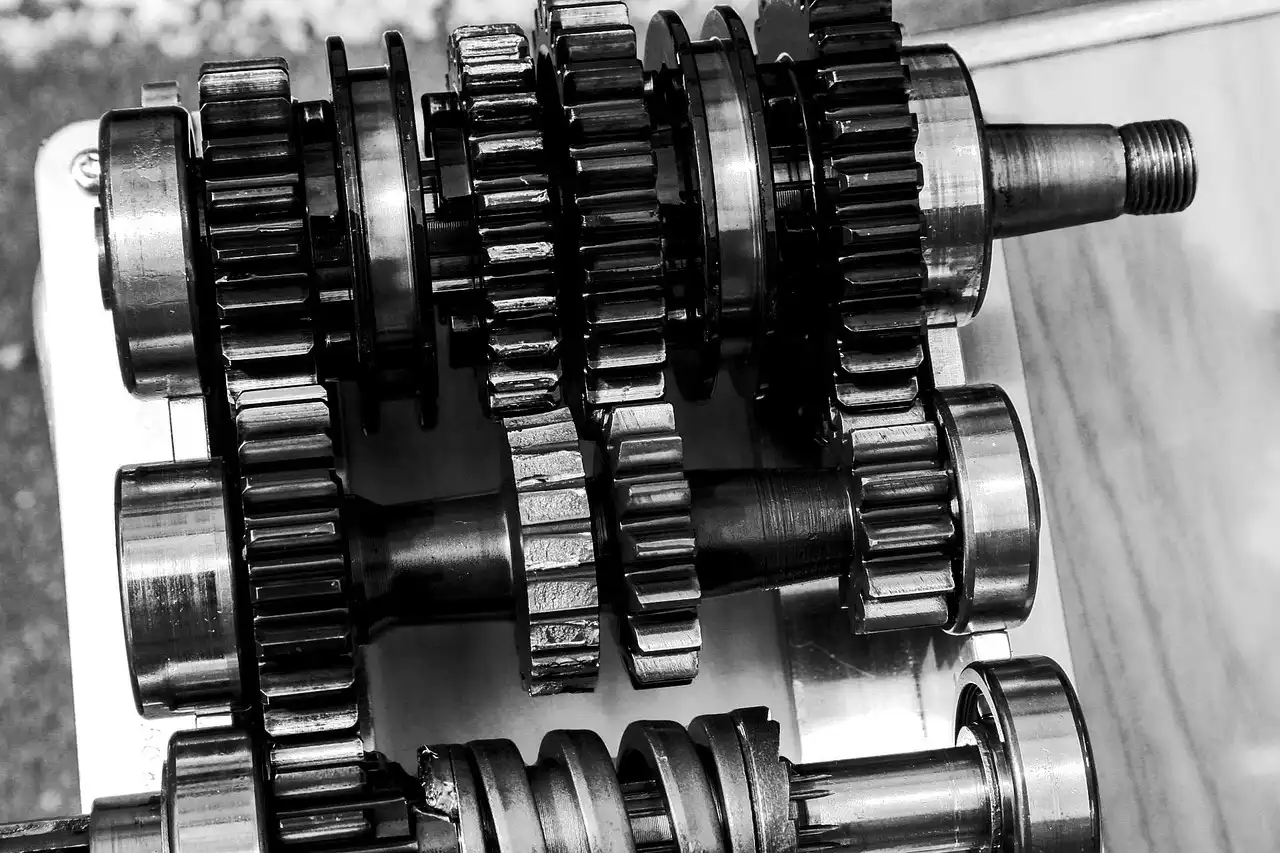 Automatic vs manual transmission control: the core trade-off