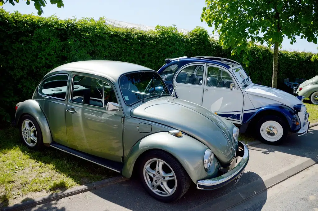 Do all cars have a clutch pedal?
