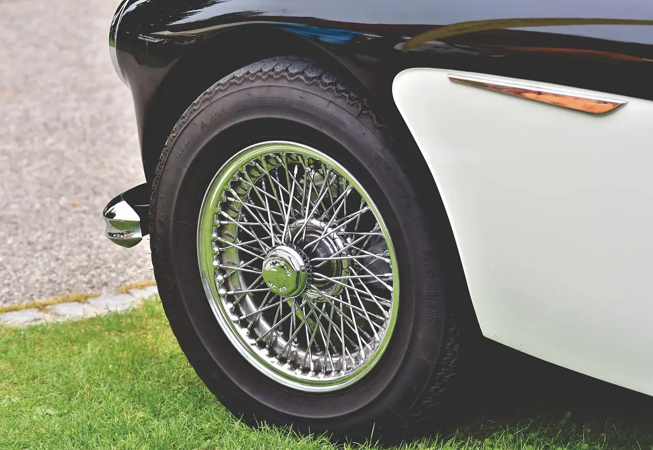 Is the leak at the bead or rim?